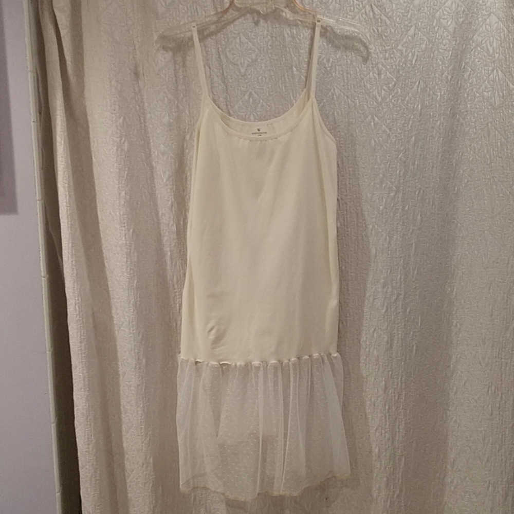 Tank top with lace extension